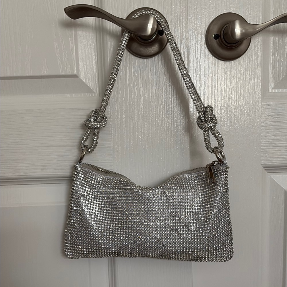 NEVER WORN! Silver Chainmail Shoulder Bag